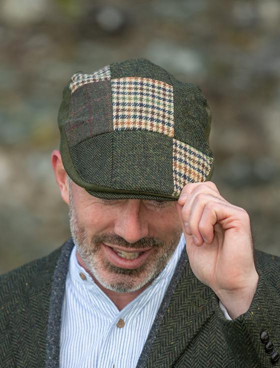 aran cashmere Heritage Patchwork Flat Cap - Multi Green Brown