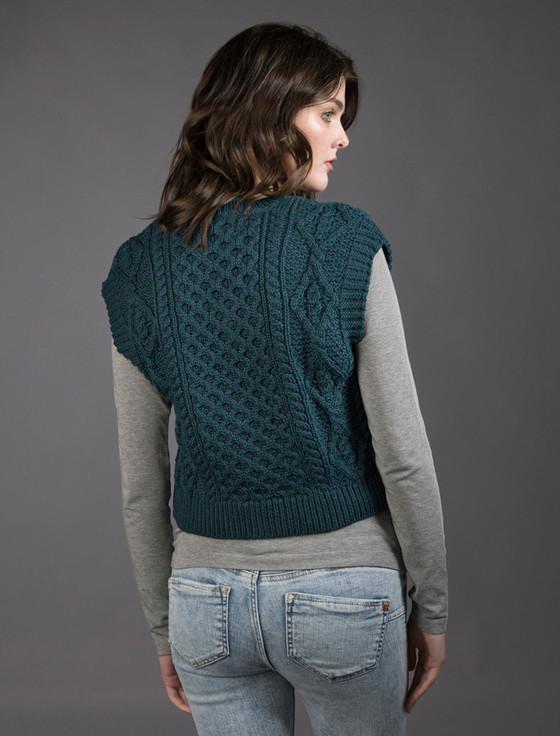 Aran Cashmere Ladies Cropped V-Neck Aran Sweater Vest