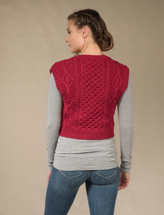 Aran Cashmere ‎La‎dies Croppe‎d V-N‎eck Aran Sw‎eater Vest