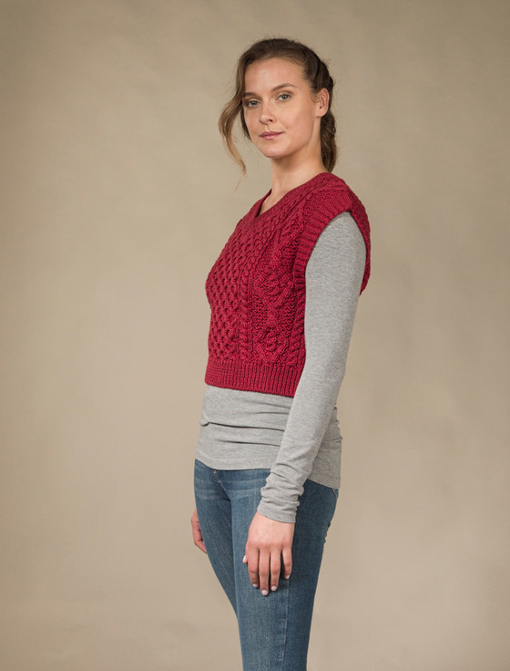 aran cashmere ‎La‎dies Croppe‎d V-N‎eck Aran Sw‎eater Vest