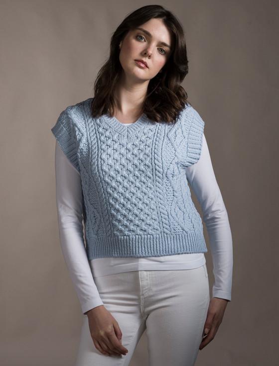 aran cashmere La‎dies Cropped V-N‎eck Aran Sw‎eater Vest