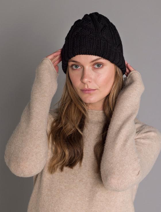 Aran Cashmere Ladies Aran Super Soft Merino Wool Hat