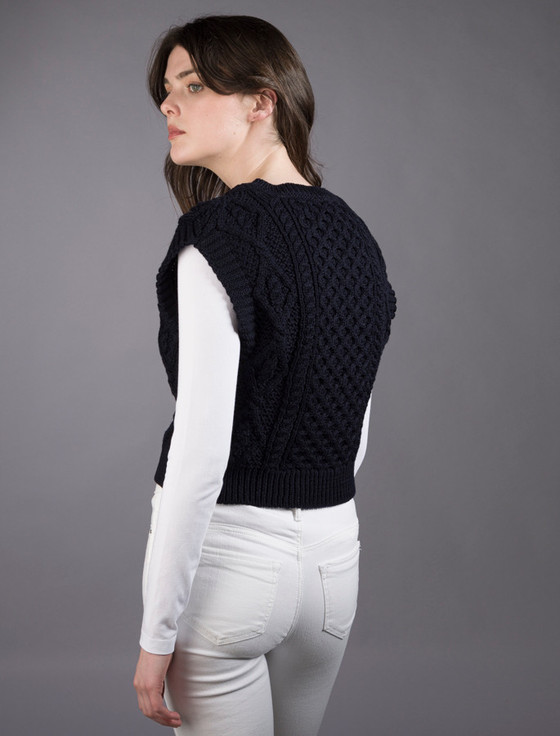 Aran Cashmere Ladies Cropped V-Neck Aran Sweater Vest