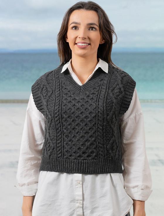 Aran Cashmere Ladies Cropped V-Neck Aran Sweater Vest
