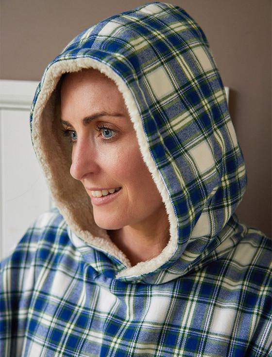 Aran Cashmere Ladies Irish Flannel Lounge Hoodie - Douglas Blue Tartan