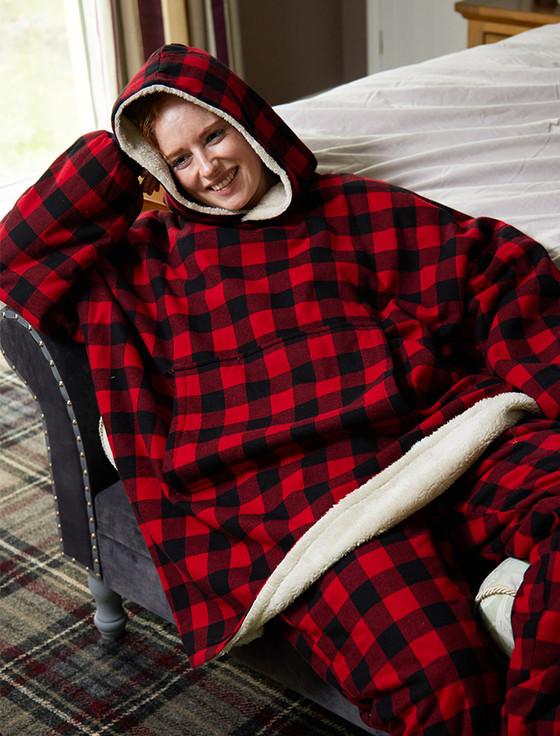 aran cashmere Ladies Irish Flannel Lounge Hoodie - Red & Black Check