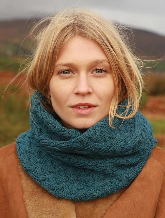 aran cashmere Ladies Super Soft Aran Infinity Scarf
