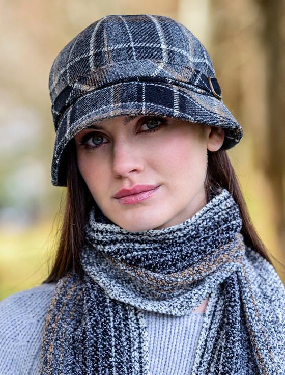 Aran Cashmere Ladies Tweed Flapper Cap - Grey & Black Plaid
