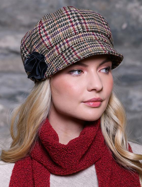 Aran Cashmere Ladies Tweed Newsboy Hat - Cream Red & Beige