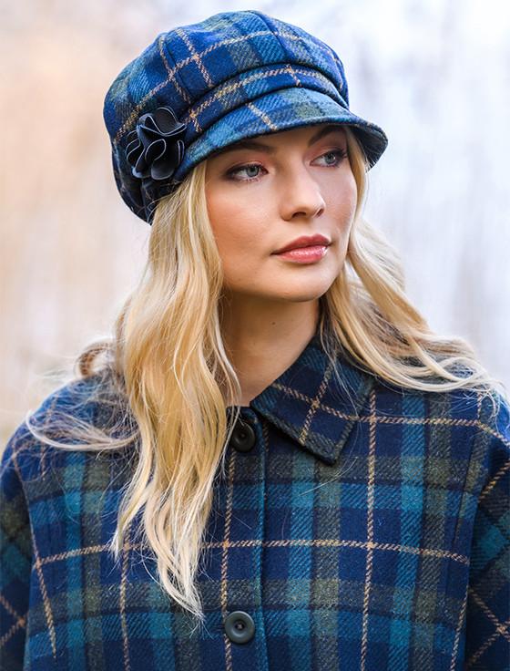 Aran Cashmere Ladies Tweed Newsboy Hat - Navy Sky & Green