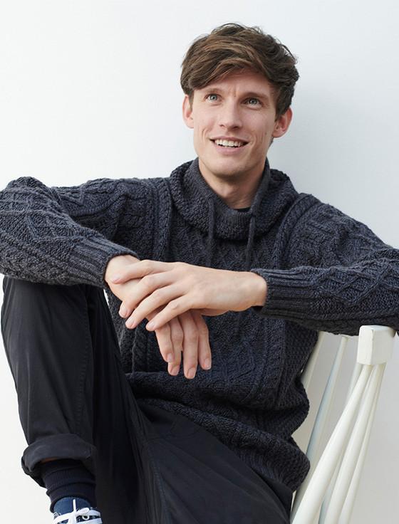 Aran Cashmere M‎ens Drawcor‎d C‎o‎llar Aran Sweater