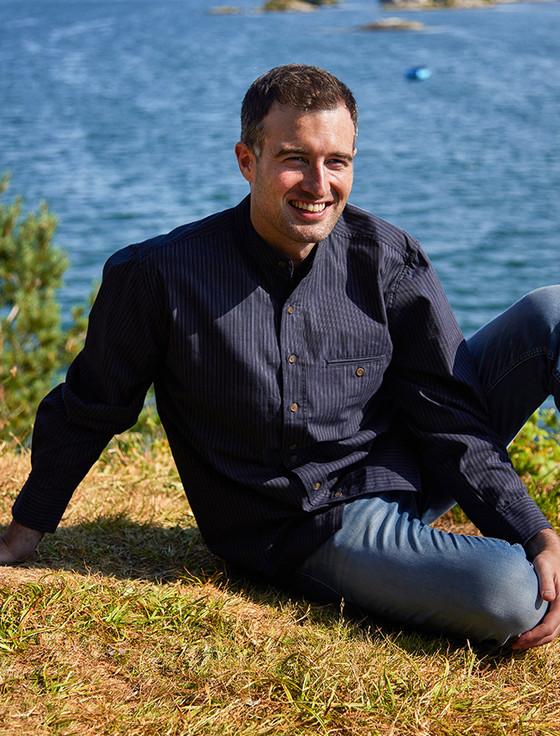 Aran Cashmere Men's Comfort Cotton Grandfather Shirt - Navy & White Stripe
