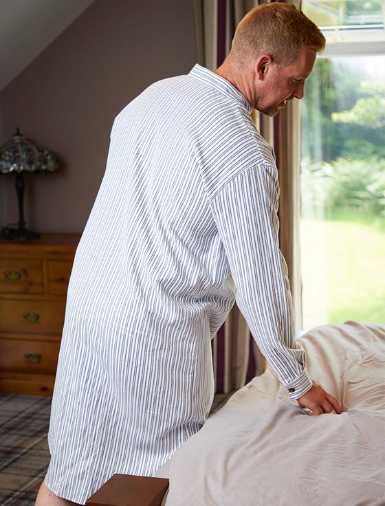 Aran Cashmere Men's Cotton Flannel Nightshirt - Blue Stripe