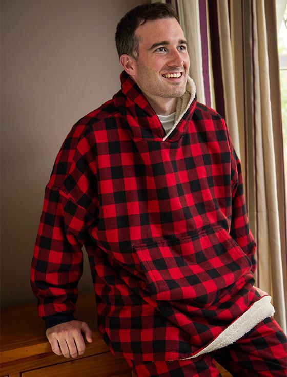 aran cashmere Men's Irish Flannel Lounge Hoodie - Red & Black Check