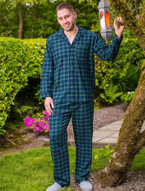 aran cashmere Men's Irish Flannel Pyjamas - Green Blackwatch