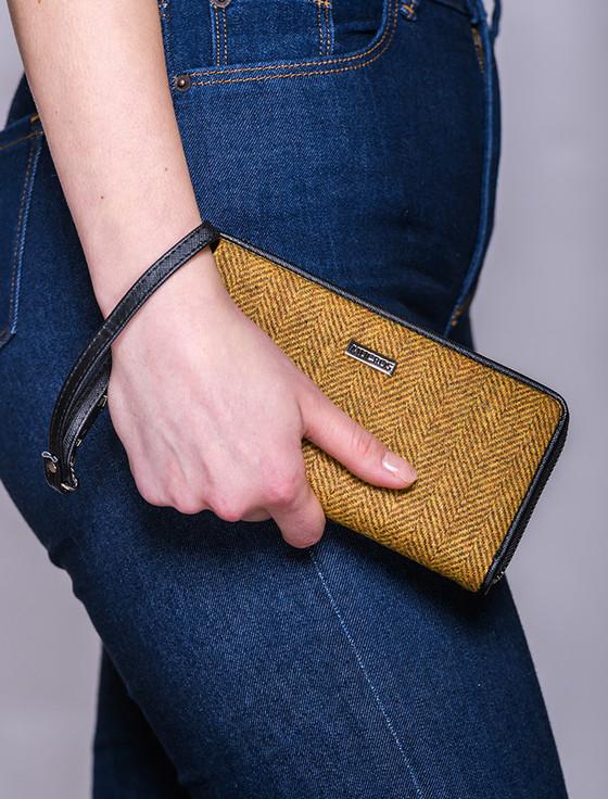 aran cashmere Mucros Tweed Purse - Mustard Herringbone
