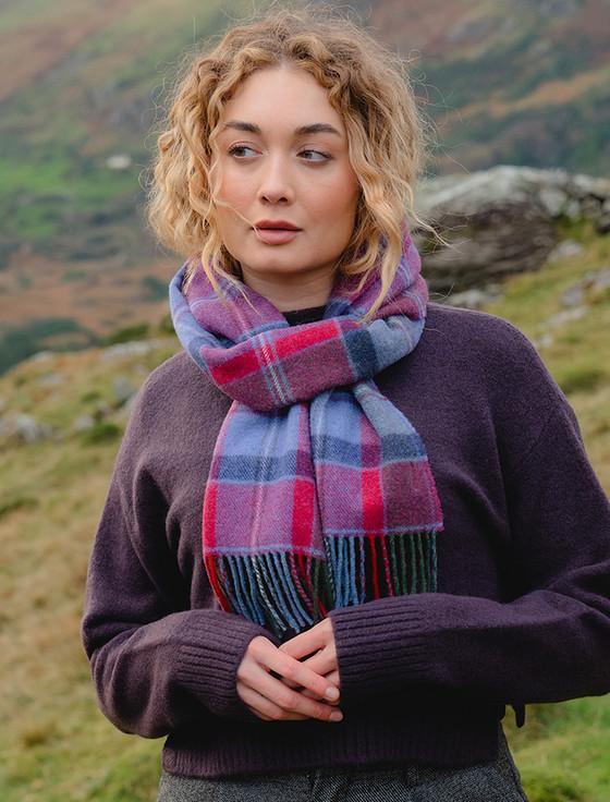 aran cashmere Narrow Lambswool Checked Scarf - Raspberry Lavender & Purple
