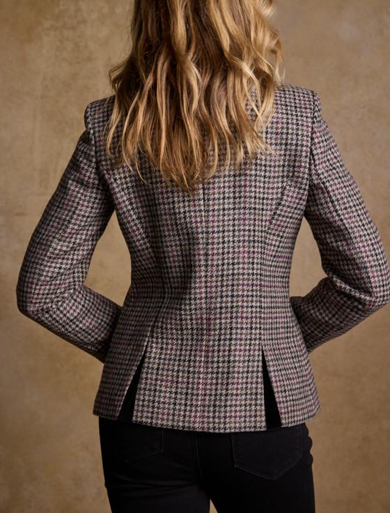 Aran Cashmere Nicole Tweed Blazer – Plum Hacking Check