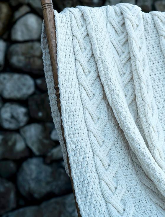 Aran Cashmere Super Soft Chunky Cable Knit Aran Throw