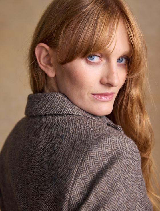 Aran Cashmere Tara Tweed Hacking Jacket - Light Tan Herringbone