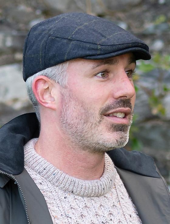 aran cashmere Tweed Classic Flat Cap- Blue Box Check