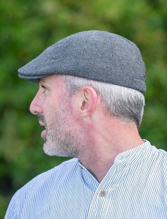 Aran Cashmere Tweed Duck Bill Panel Cap ��?? Grey Herringbone