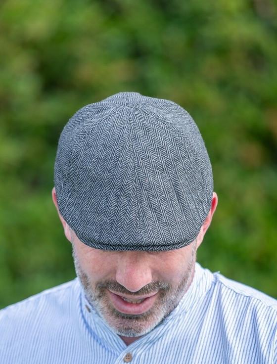 Aran Cashmere Tweed Duck Bill Panel Cap ��?? Grey Herringbone