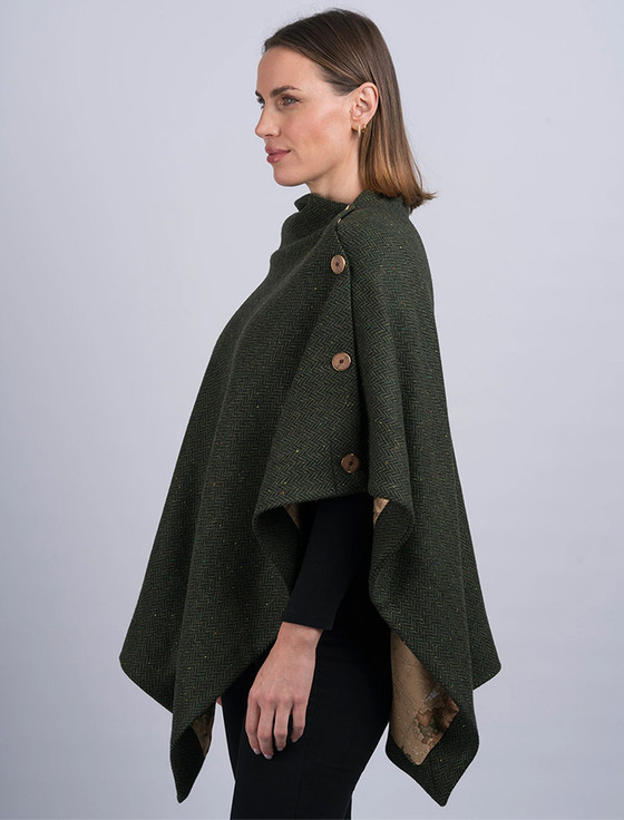 Aran Cashmere Women's Green Herringbone Tweed Wool Poncho
