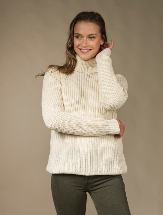 Aran Cashmere Women's Merino Ribbed Turtleneck Sweater‎