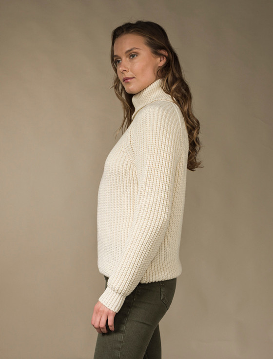 Aran Cashmere Women's Merino Ribbed Turtleneck Sweater‎