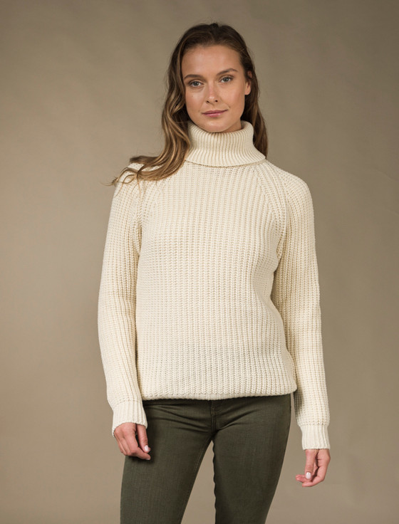 aran cashmere Women's Merino Ribbed Turtleneck Sweater