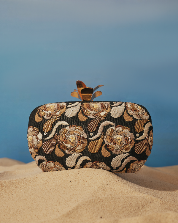 Aranáz Aquatic Champagne Clutch (Black)