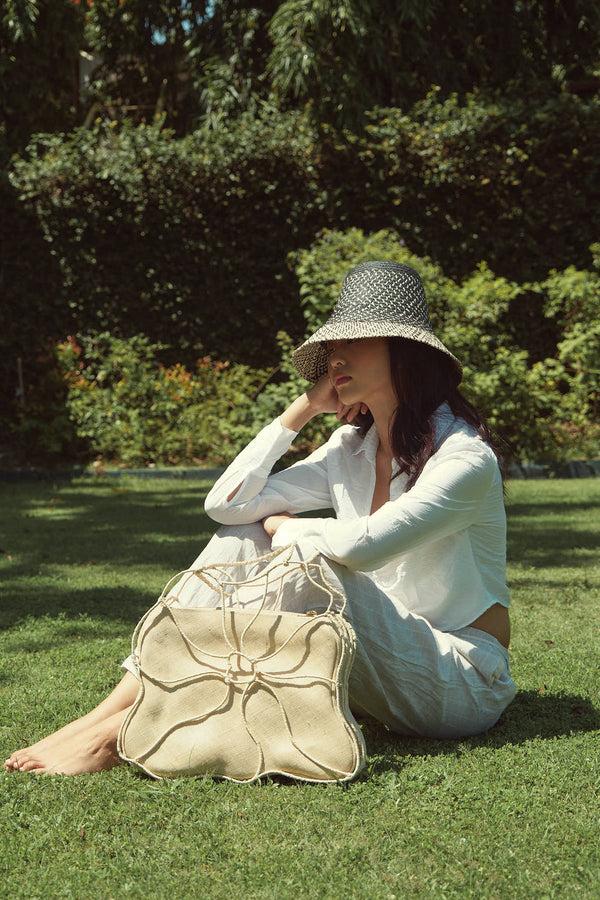 Aranáz Lolita Hat (B&W)