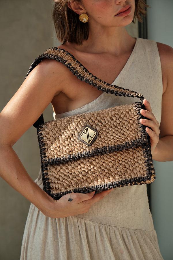 aranáz Pamela (Natural with Black Leather)