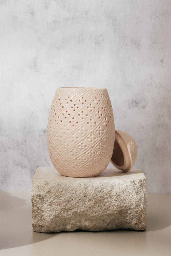 Aranáz Piña Fine Bone White Candle Vessel And Beeswax Scented Candle