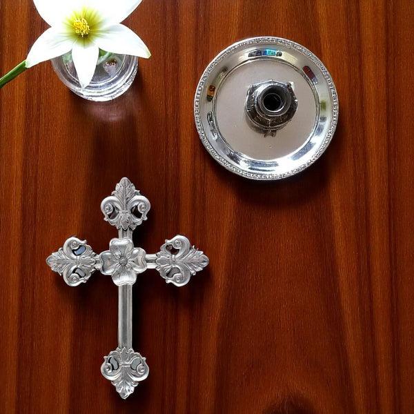 Arthur Court Wall 12 Cross