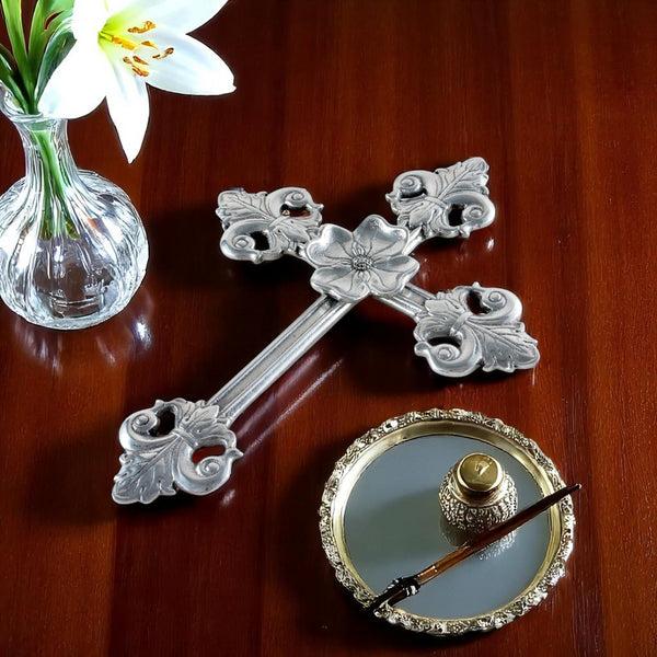 Arthur Court Wall 12 Cross