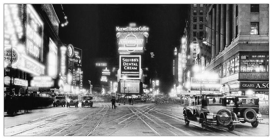 artopweb Gendreau - Times Square At Night Decorative MDF Panel (140x70cm)