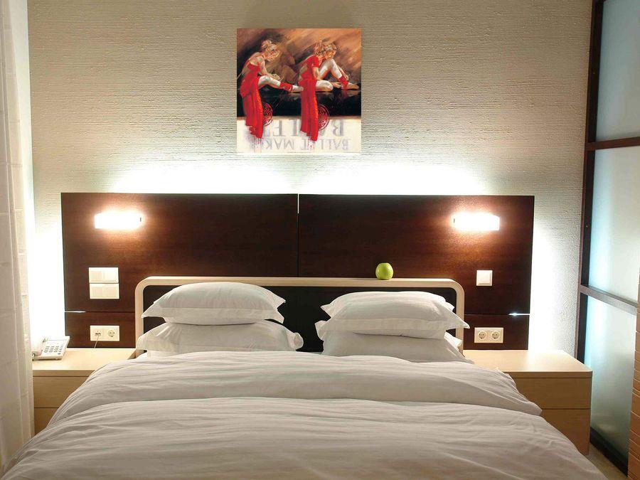 Artopweb Meijering - Velvet Shoes Decorative MDF Panel (70x70cm)