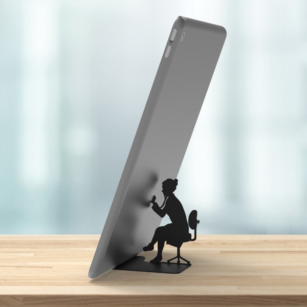 artori Design BZ Dr. (Female) – Cellphone Holder – A Perfect Gift For Dedicated Doctors