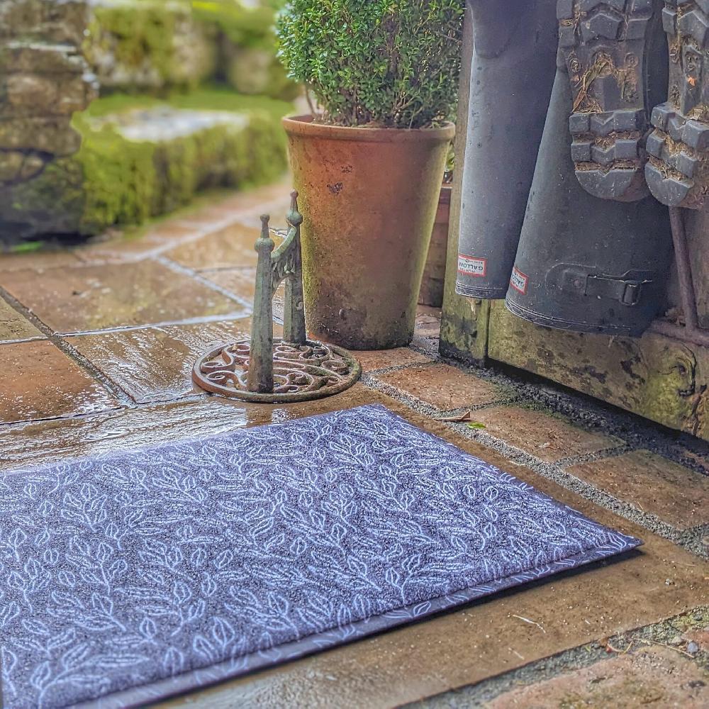 Artsy Doormats Blue Leaf Pattern Doormat (70 X 40cm)