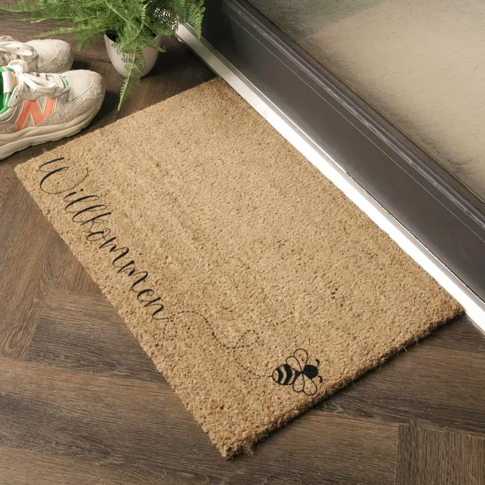 artsy doormats Willkommen Bee Doormat