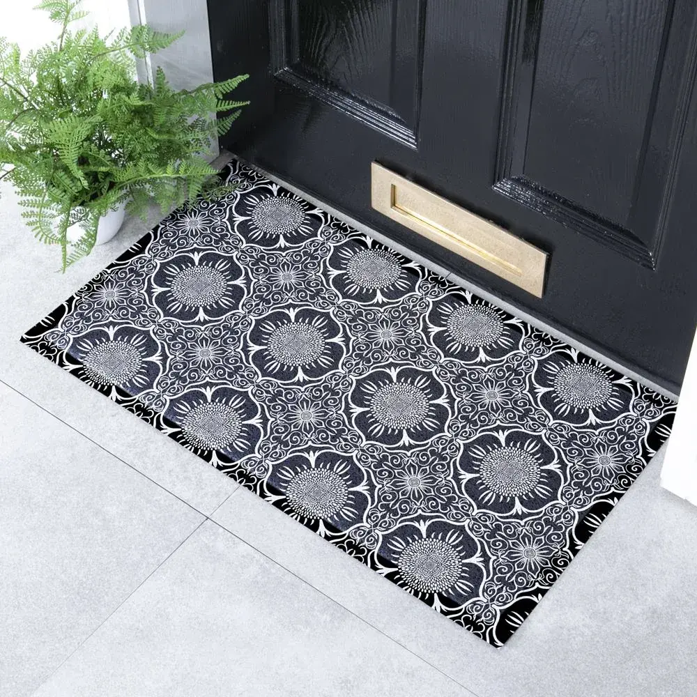 artsy doormats Black And White Floral Pattern Indoor & Outdoor Doormat – 70x40cm
