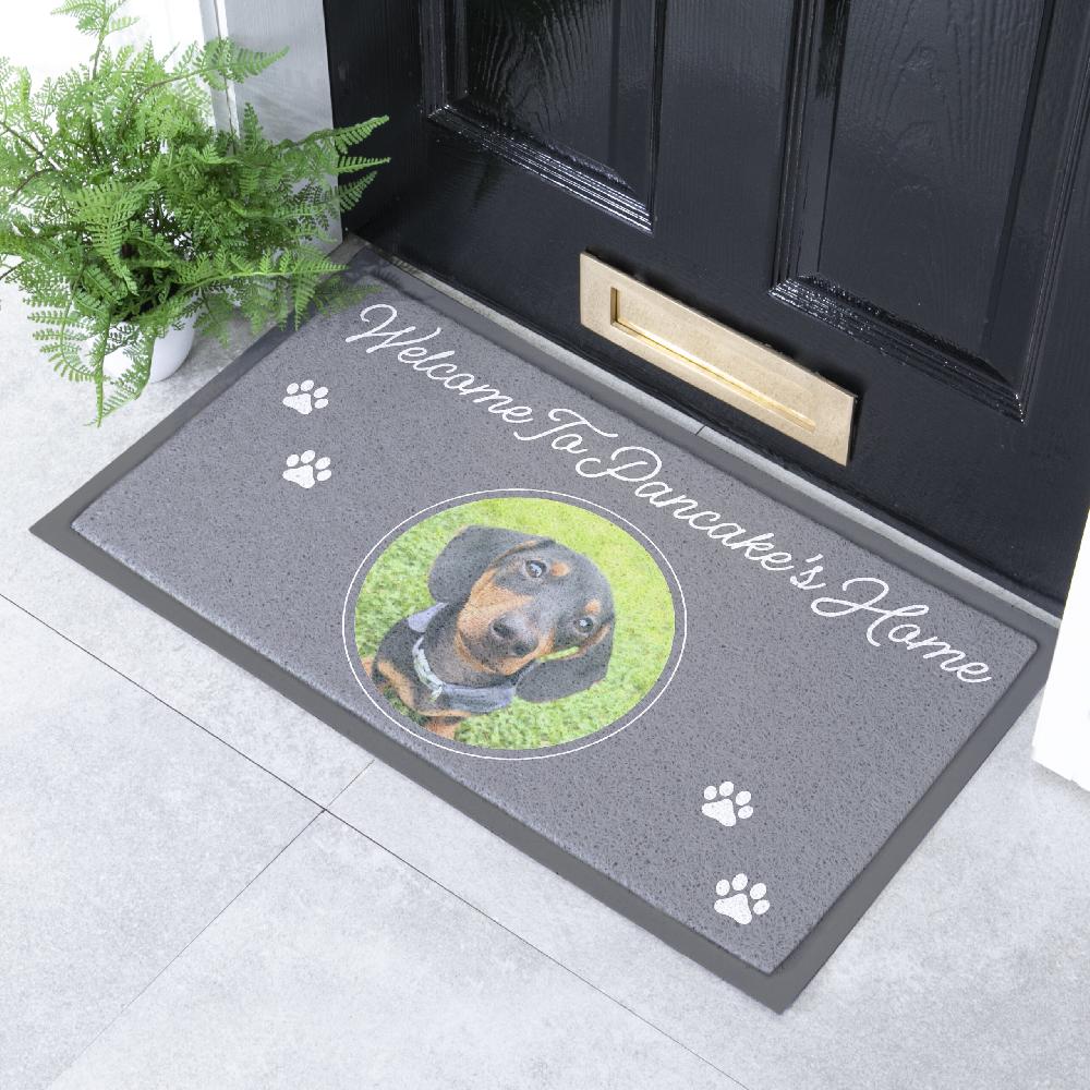 artsy doormats Welcome To Dogs Home Personalised Doormat (70 x 40cm)