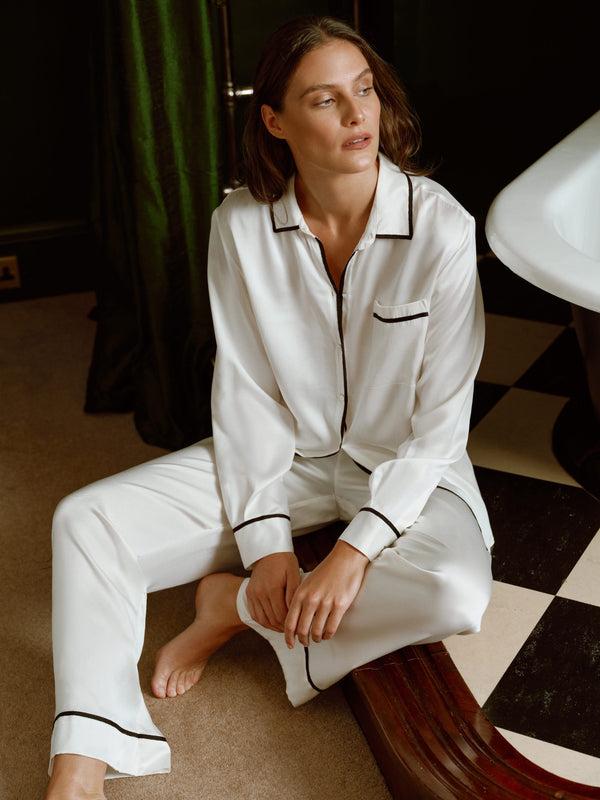 Asceno London Pyjama Top White Ribbon Piped Silk