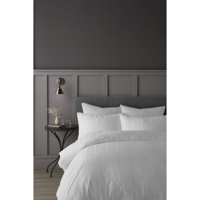 Ashley Wilde Luxe & Wilde Henry White Bedding