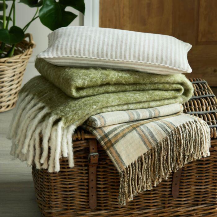 Ashley Wilde Laura Ashley Bronwen Olive Green 130x170cm Throw