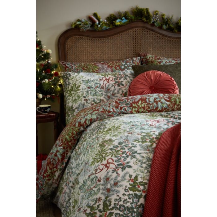 Ashley Wilde Laura Ashley Crossdale Christmas Berries Festive Red Bedding