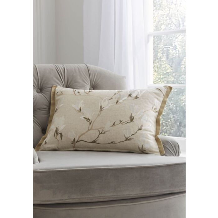 ashley wilde Laura Ashley Magnolia Grove Natural 40x60cm Feather Cushion
