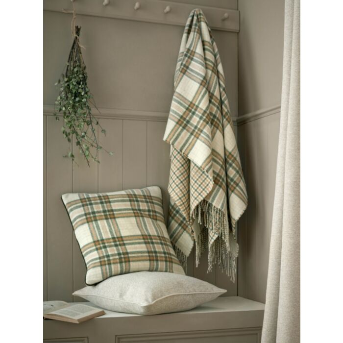 ashley wilde Laura Ashley Padbury Check Olive 150x200cm Throw